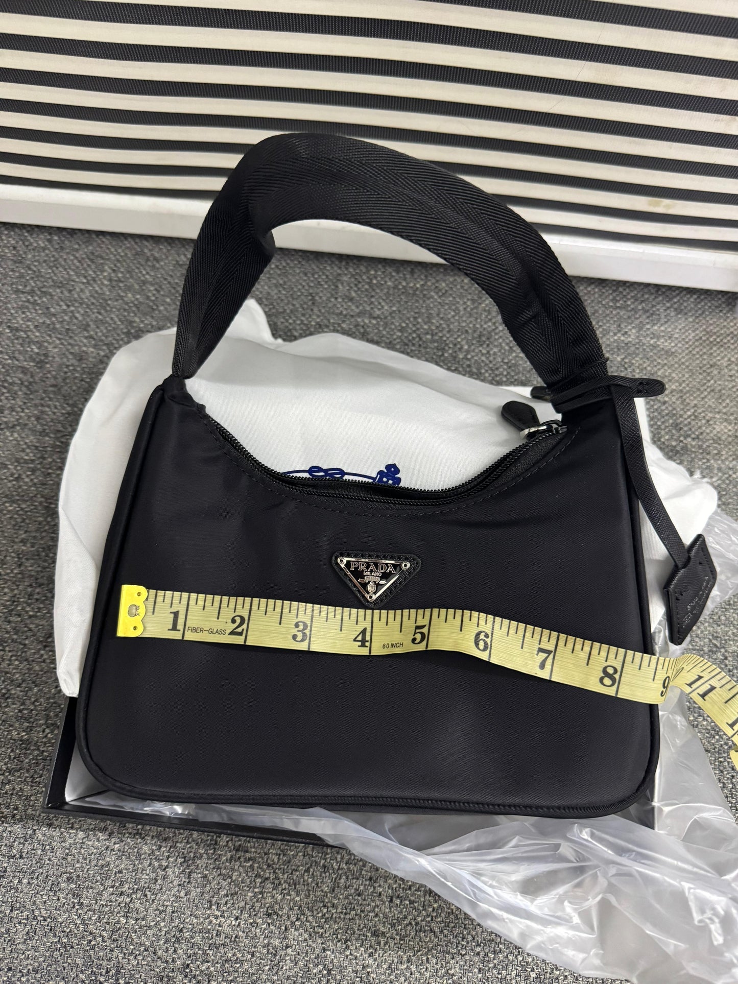 Pr-ada Re-Edition 2000 Nylon Shoulder Bag - Official Model