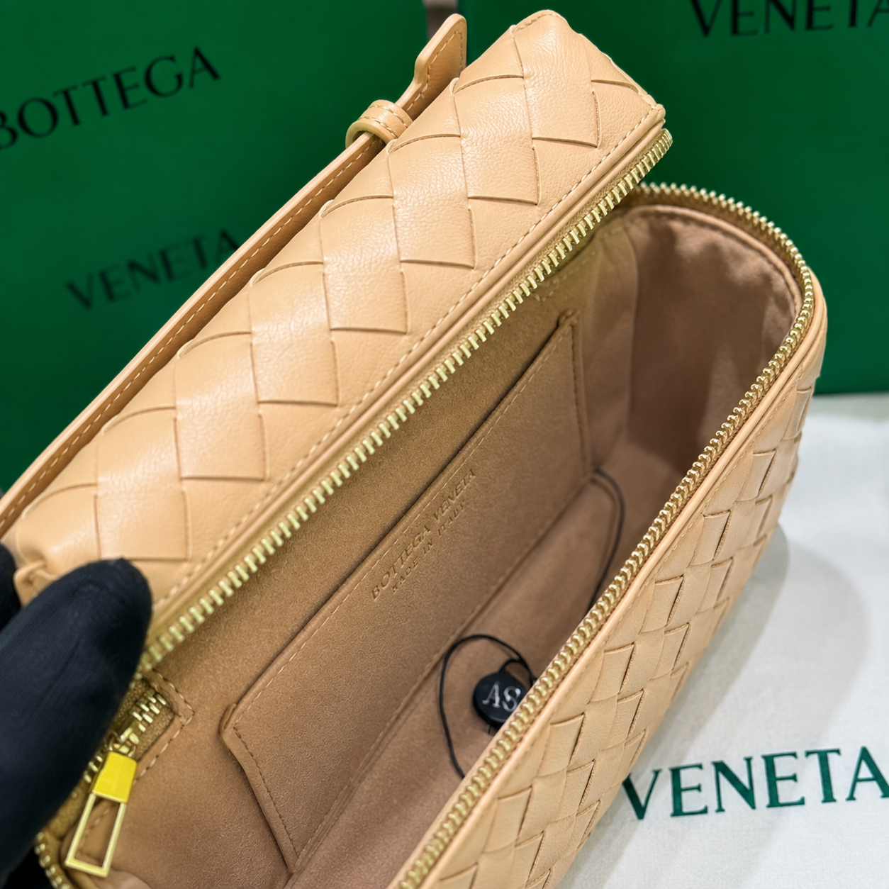 Bottega Veneta Intrecciato Vanity Crossbody Bag