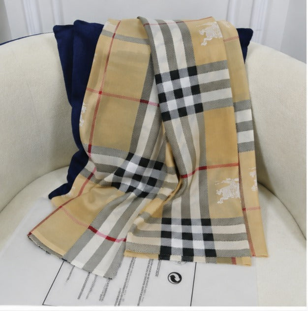 Burberry Classic Check Equestrian Premium Stole