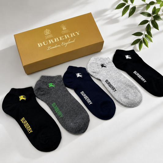 Burberry Embroidered Logo Ankle Socks