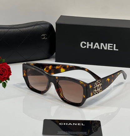 Chanel Tortoiseshell Square Sunglasses Style