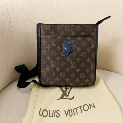 Louis Vuitton Monogram Classic Flat Messenger Bag