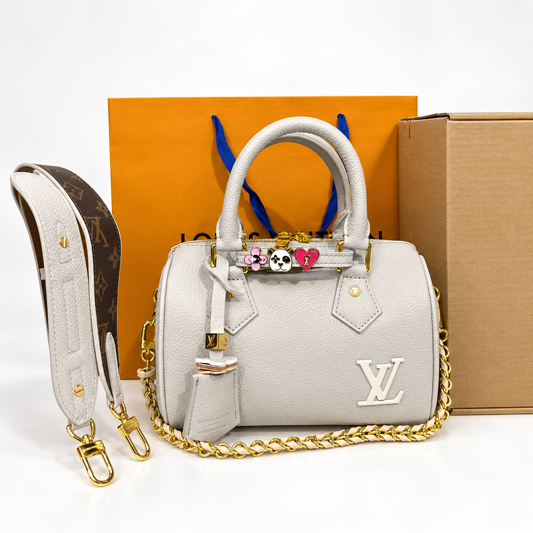 Louis Vuitton Speedy Bandoulière Charm Handbag