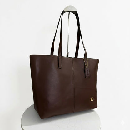Coach North 32 Leather Tote Bag