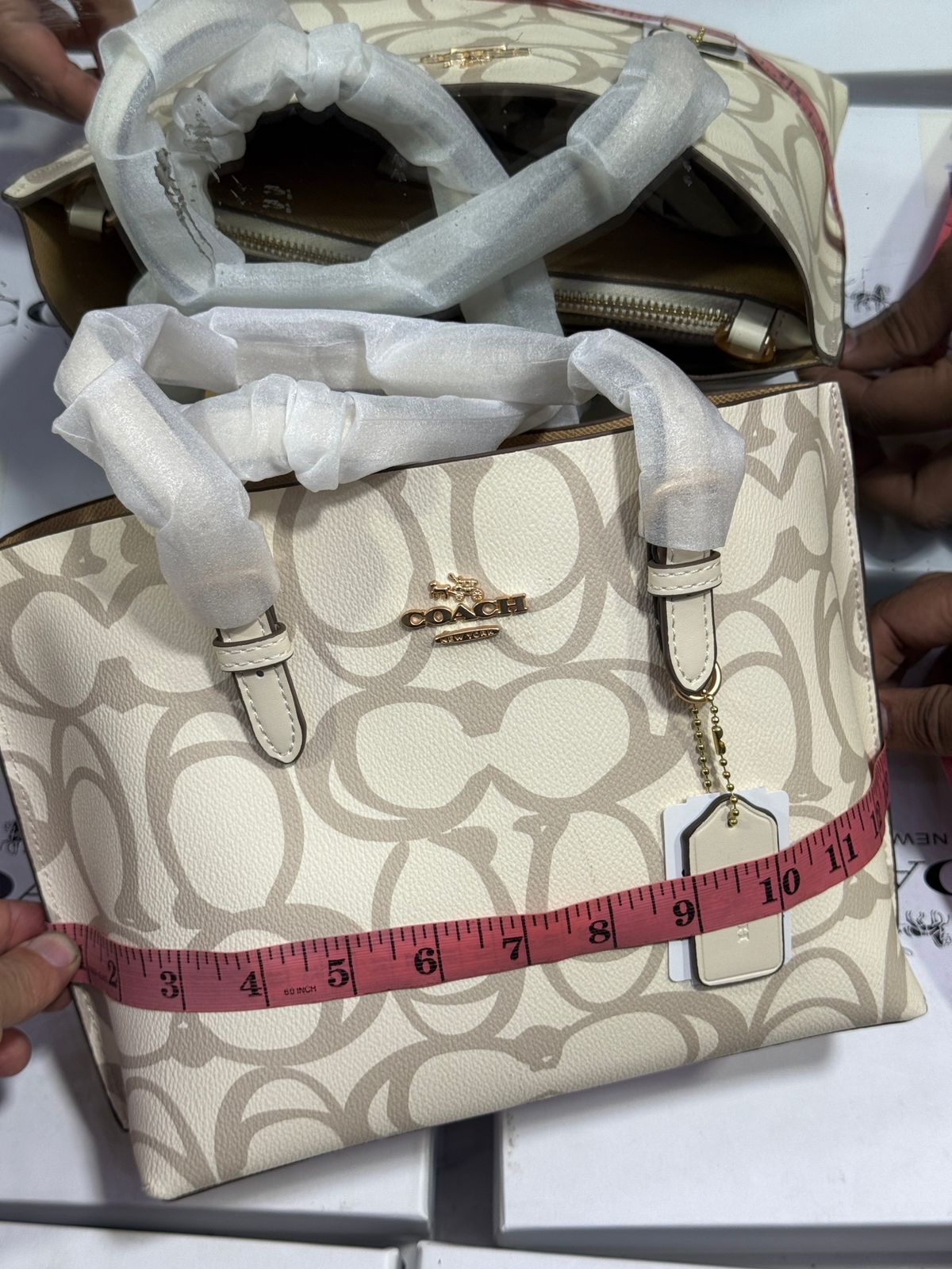 Coach Signature Tote Bag Style