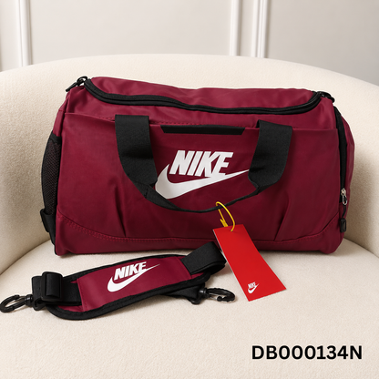 Nike Training Duffel Bag – Burgundy Edition