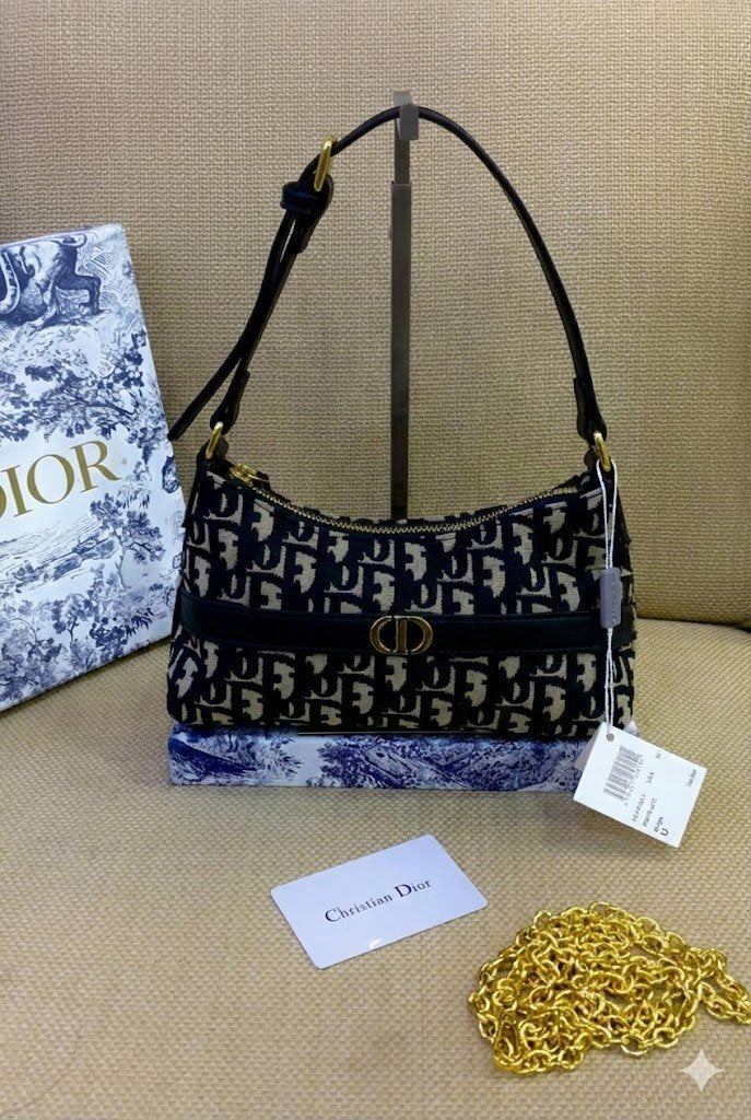 Dior 30 Montaigne East-West Shoulder Bag – Dior Oblique Jacquard