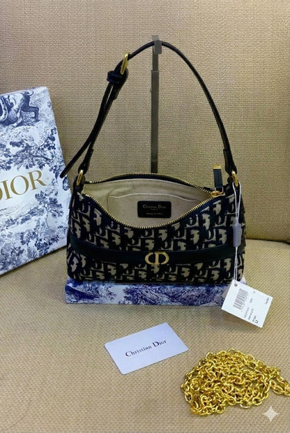 Dior 30 Montaigne East-West Shoulder Bag – Dior Oblique Jacquard