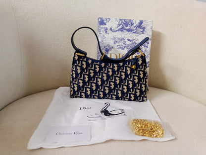 Dior 30 Montaigne East-West Shoulder Bag – Dior Oblique Jacquard