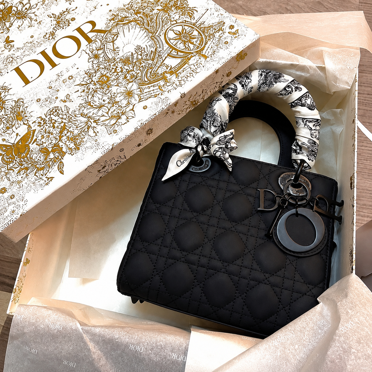 Dior Lady Dior Medium Tote Bag