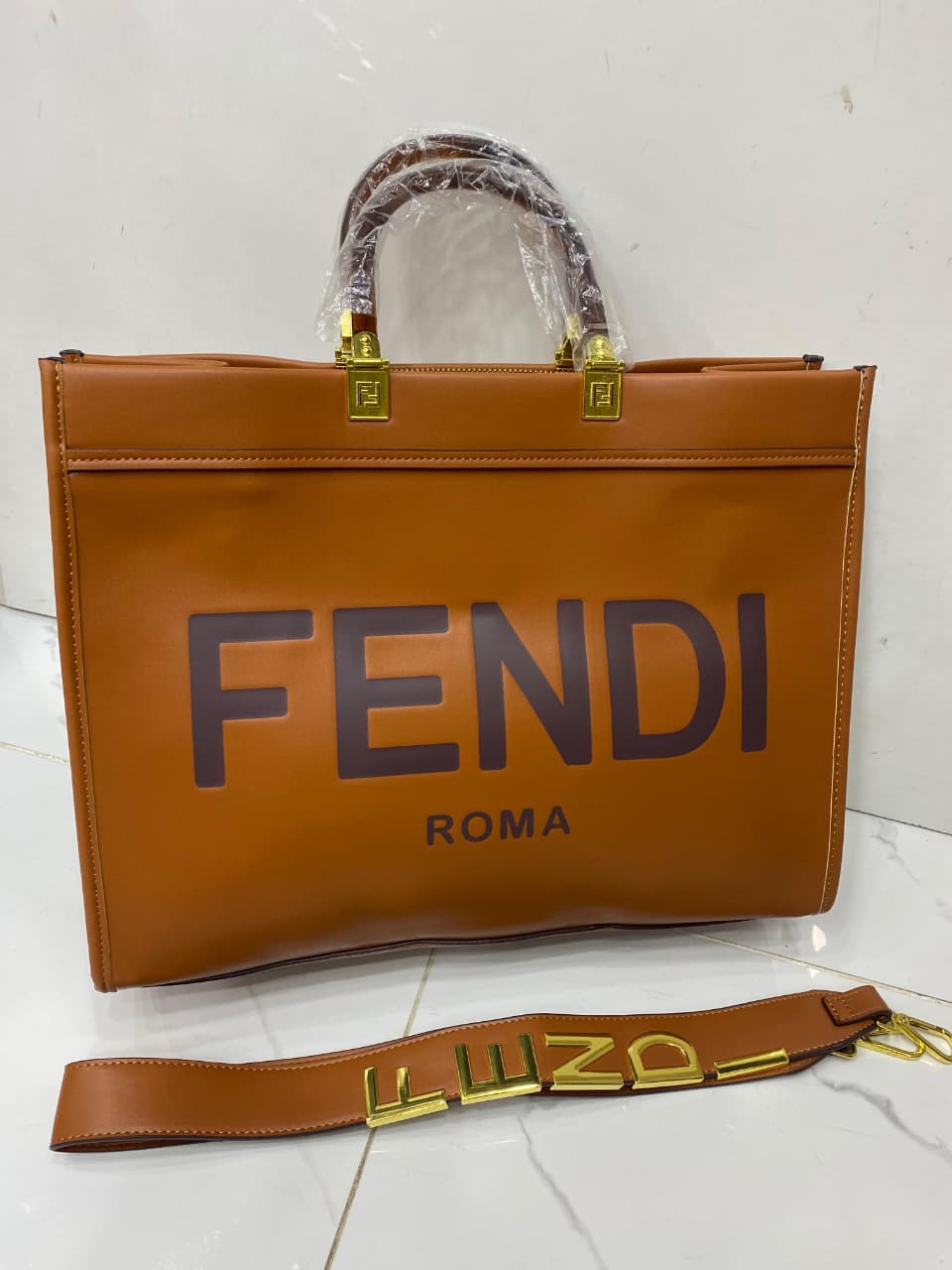 Fendi Sunshine Medium Tote Bag