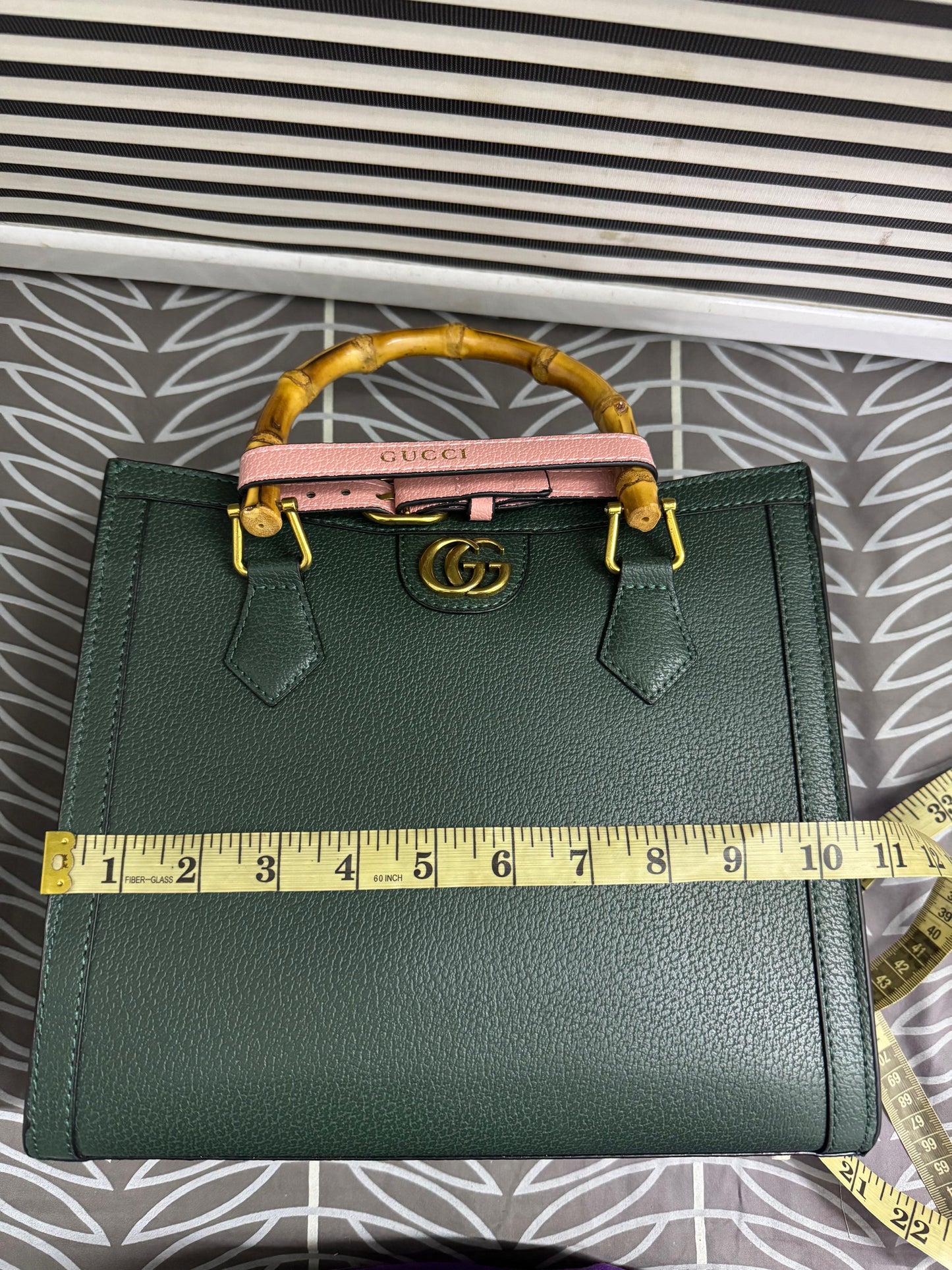 Gu-cci Diana Medium Tote Bag - Official Model