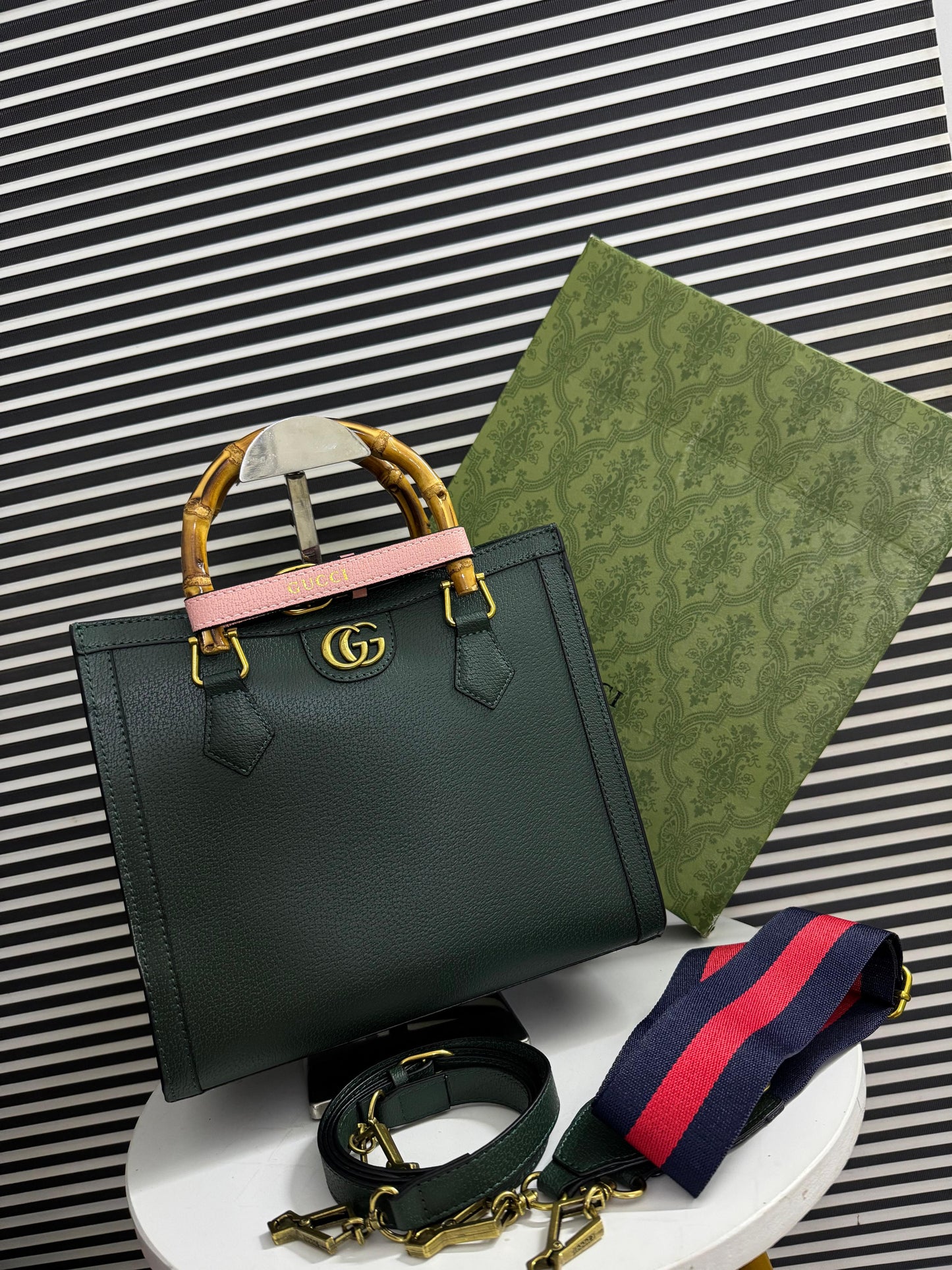 Gu-cci Diana Medium Tote Bag - Official Model