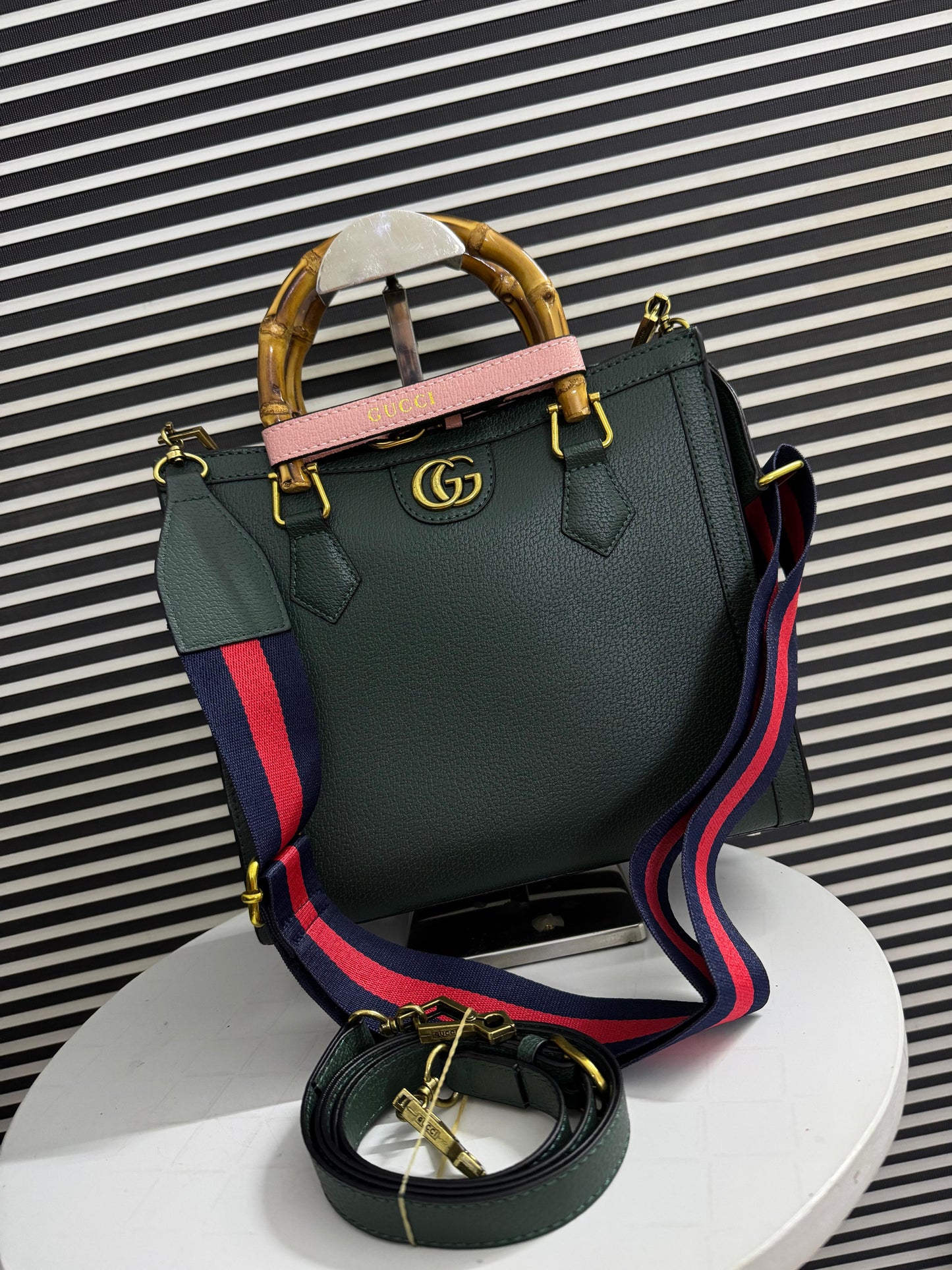Gu-cci Diana Medium Tote Bag - Official Model