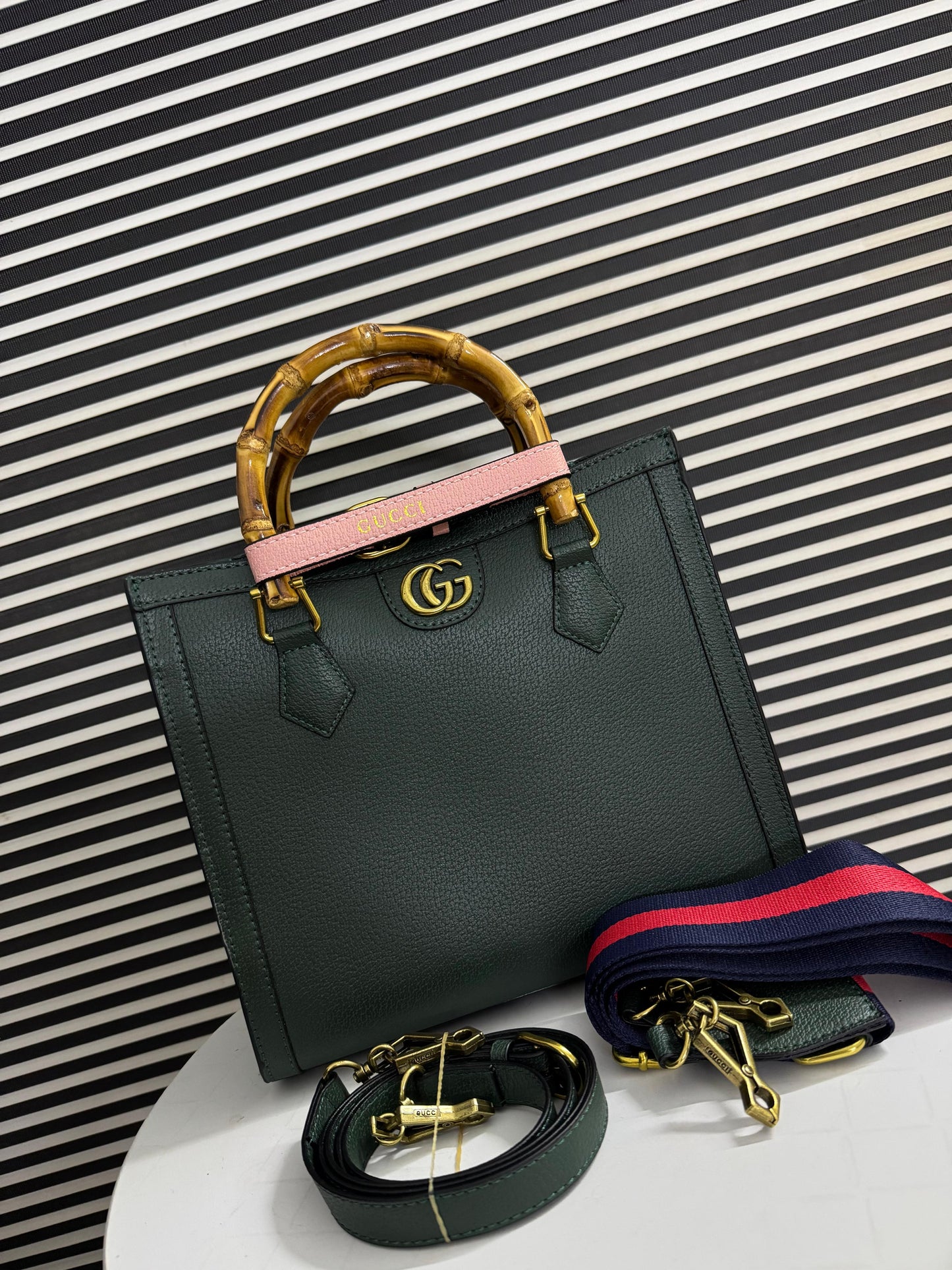 Gu-cci Diana Medium Tote Bag - Official Model