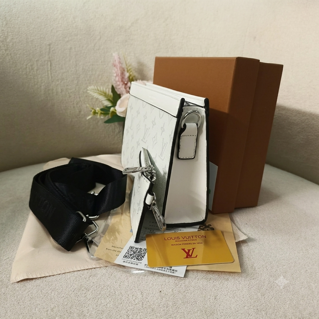 Louis Vuitton Monogram White Messenger Bag
