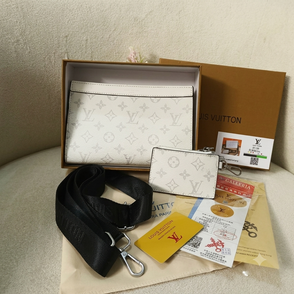 Louis Vuitton Monogram White Messenger Bag