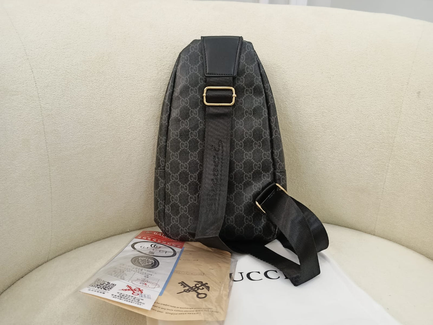 Gucci GG Supreme Black Sling Chest Bag Black