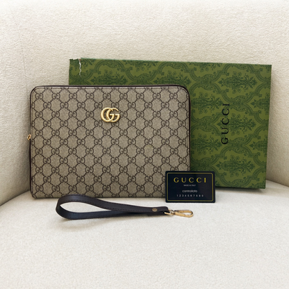 Gucci GG Supreme Zip Clutch – Beige and Brown