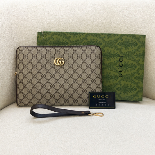 Gucci GG Supreme Zip Clutch – Beige and Brown