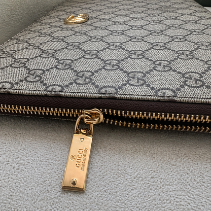 Gucci GG Supreme Zip Clutch – Beige and Brown