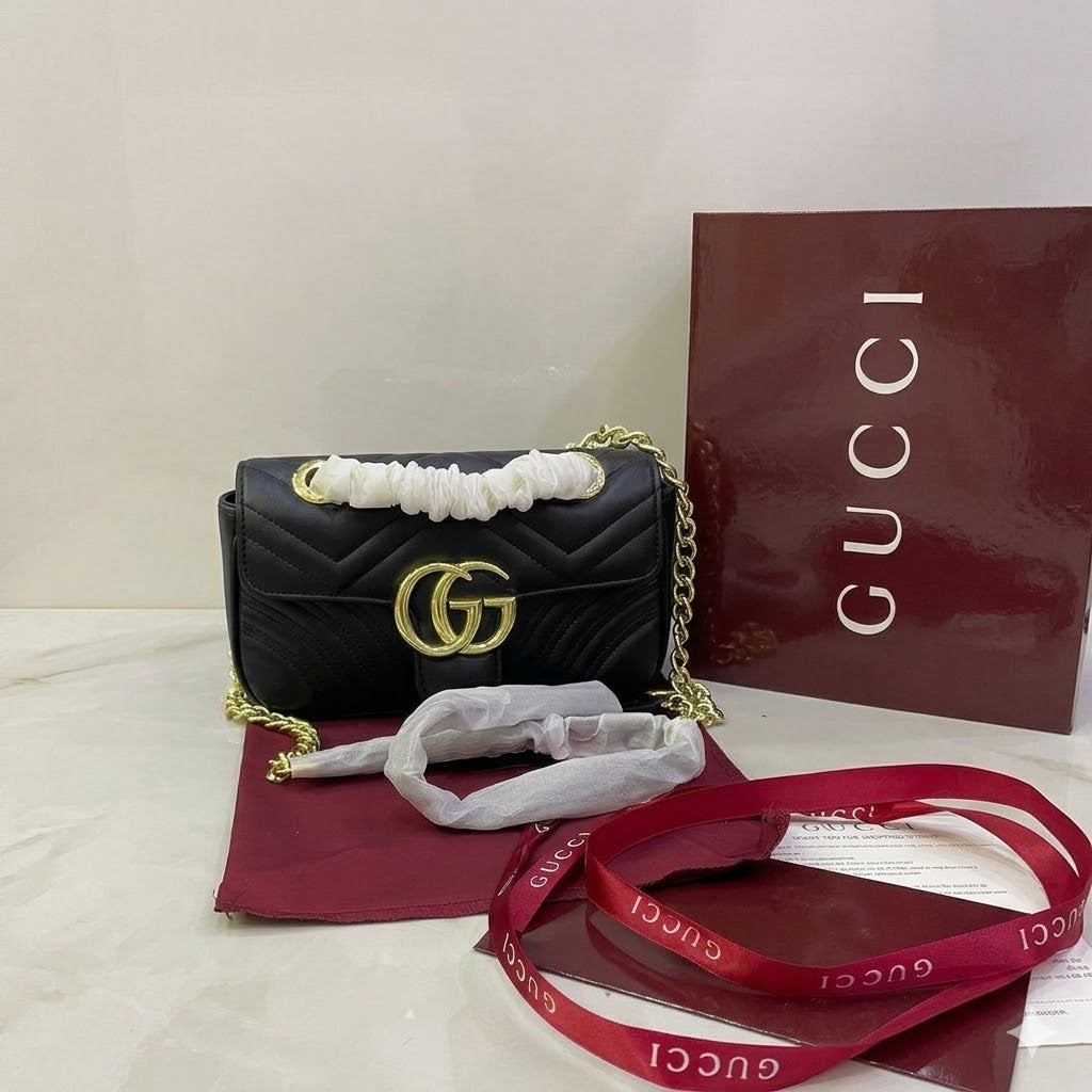 Gucci GG Marmont Shoulder Bag