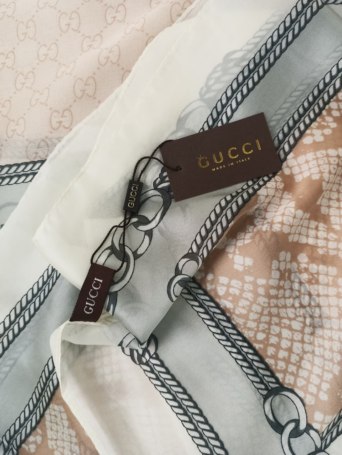 Gucci GG Monogram Chain Print Luxury Stole – Beige