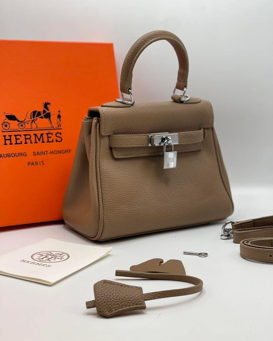 Her-mès Kelly Mini II