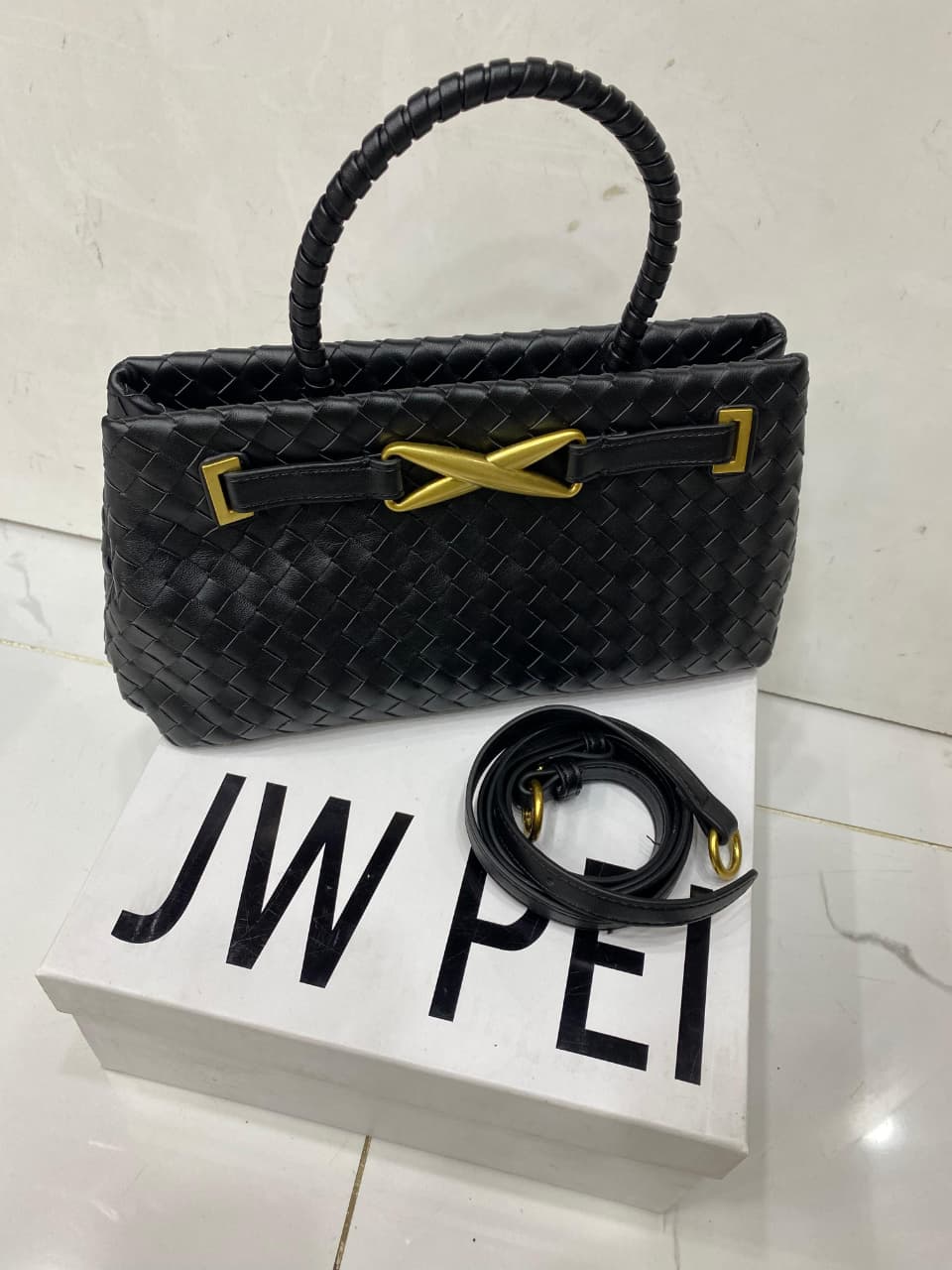 JW PEI ElORA BAG MODEL NUMBER W-8136