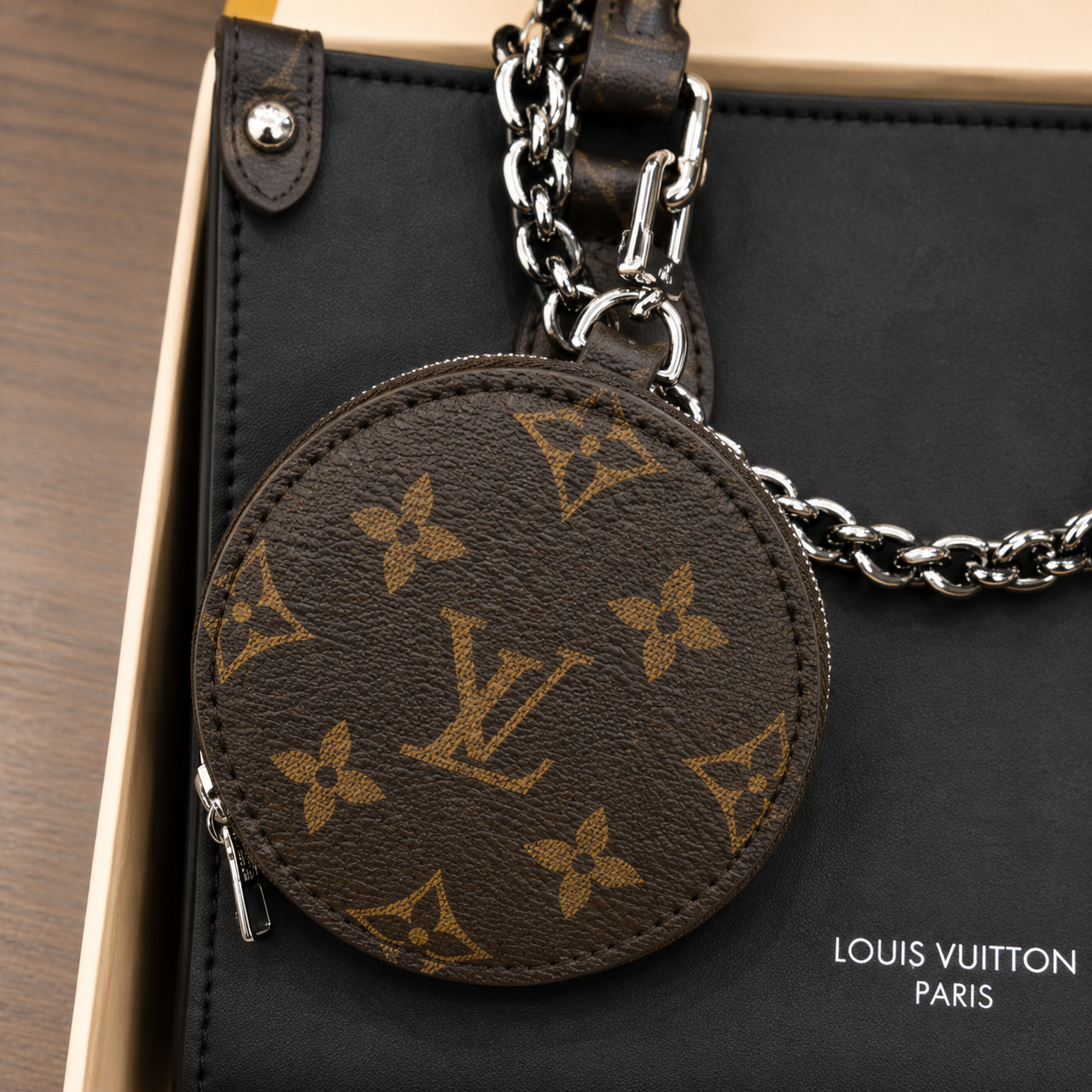 Louis Vuitton OnTheGo MM Tote Bag