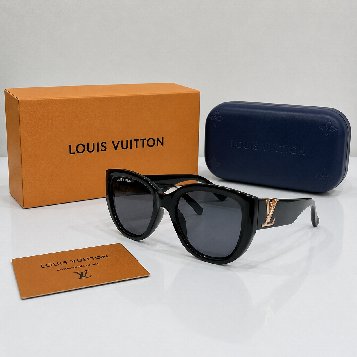 Louis Vuitton LV Signature Oversized Cat-Eye Sunglasses