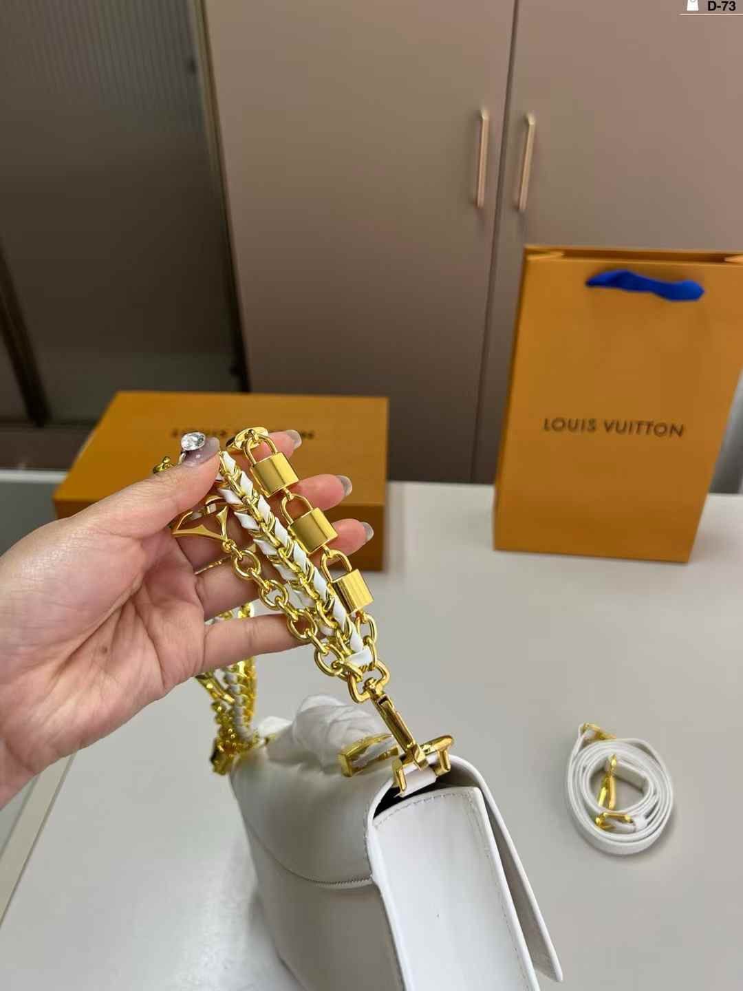 Louis Vuitton Capucines Mini Bag