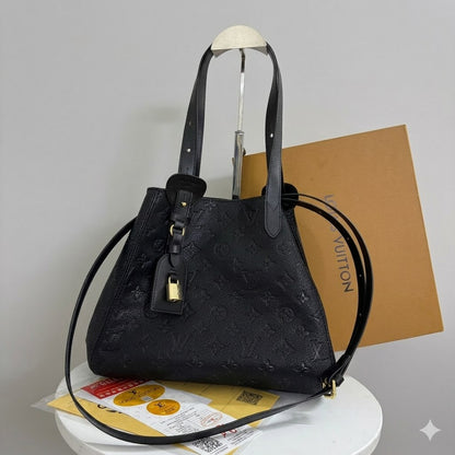Lo-uis Vuitton All In One MM - M25860