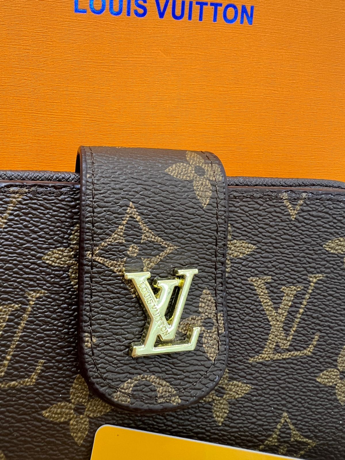 Louis Vuitton Button Wallet Style