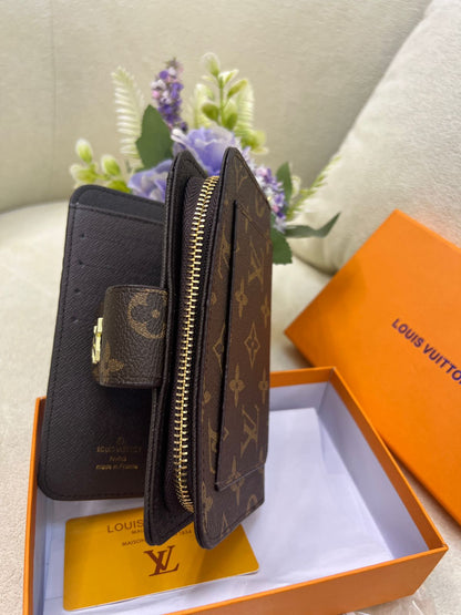 Louis Vuitton Button Wallet Style