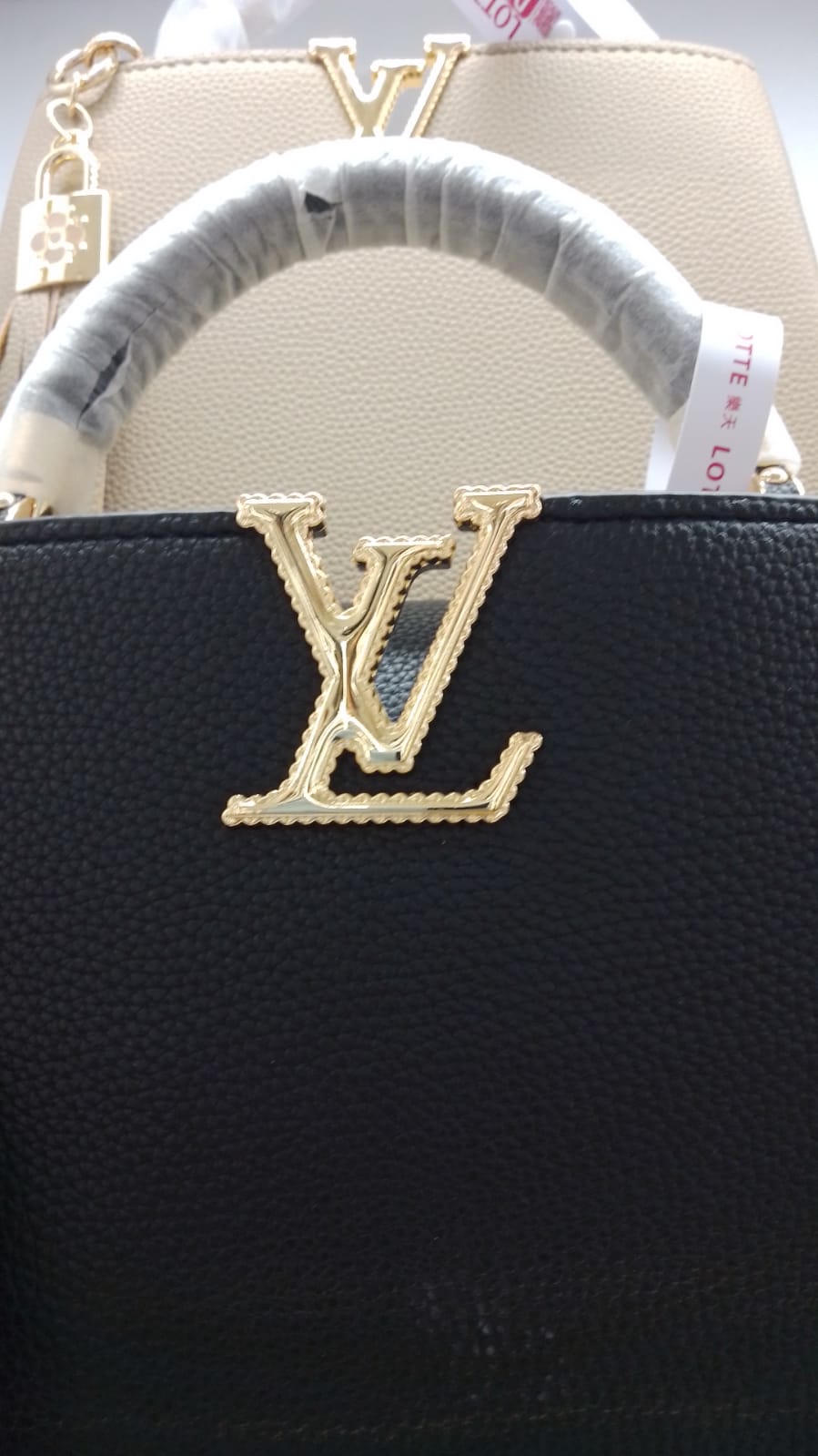 Lo-uis Vuitton Capucines BB Bag - Official Model