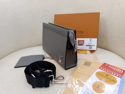 Louis Vuitton Capucines Soft Leather Crossbody Clutch Bag with Card Holder