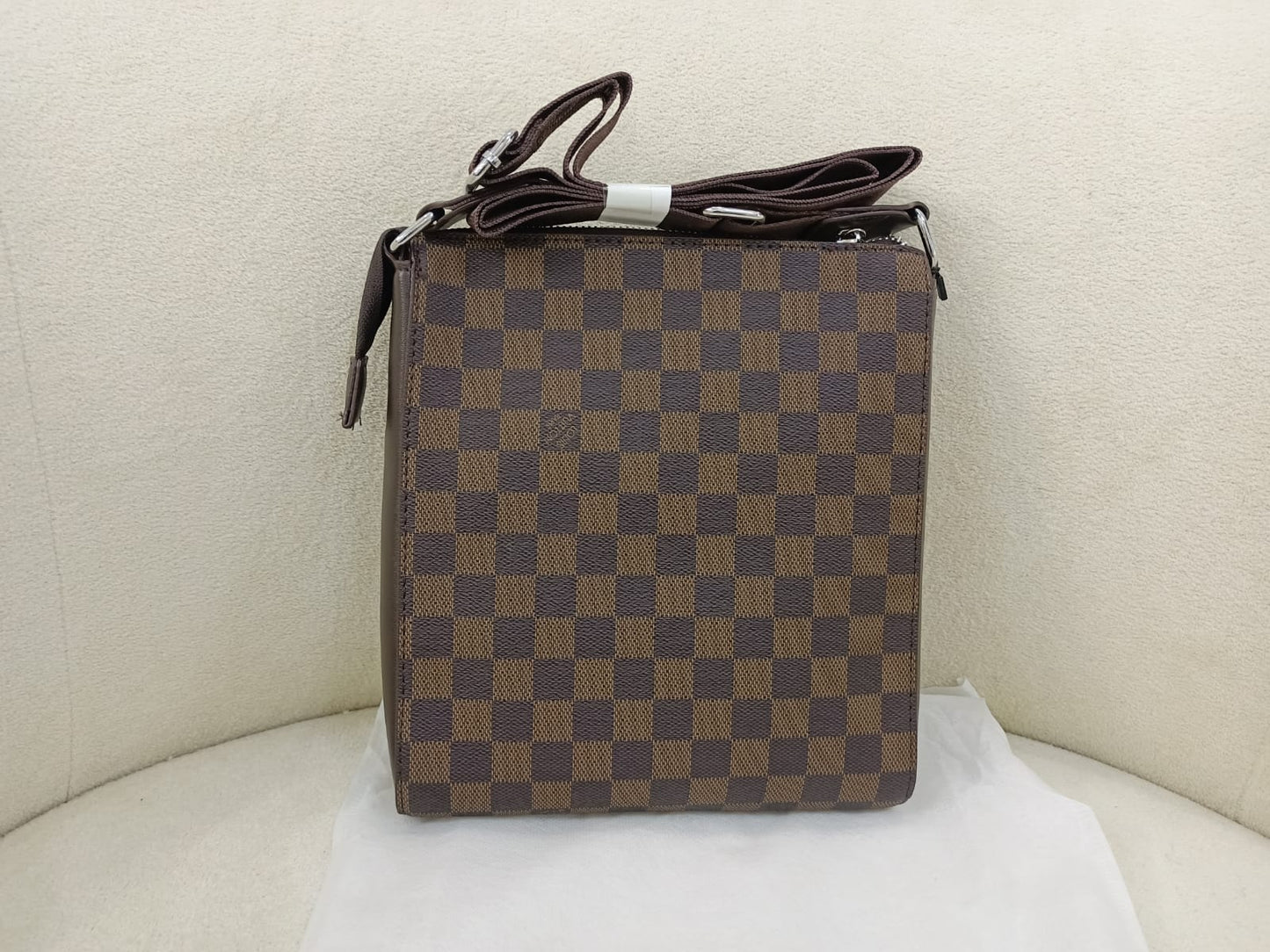 Louis Vuitton Damier Ebene Messenger Crossbody Bag