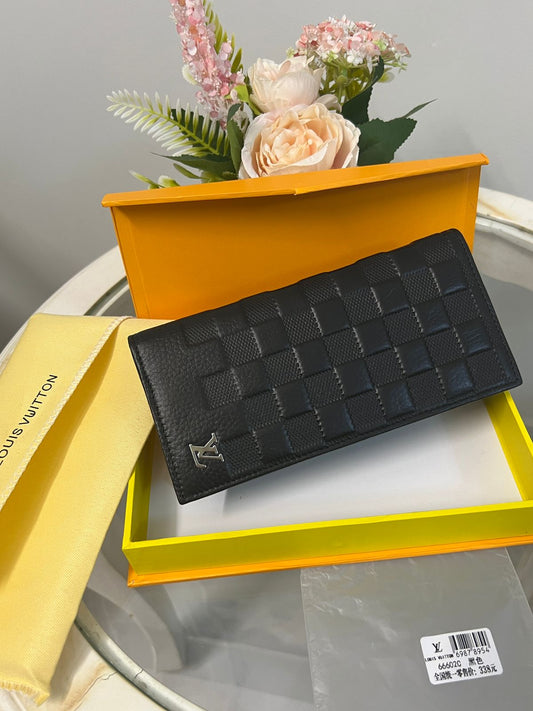 Louis Vuitton Damier Long Wallet Style