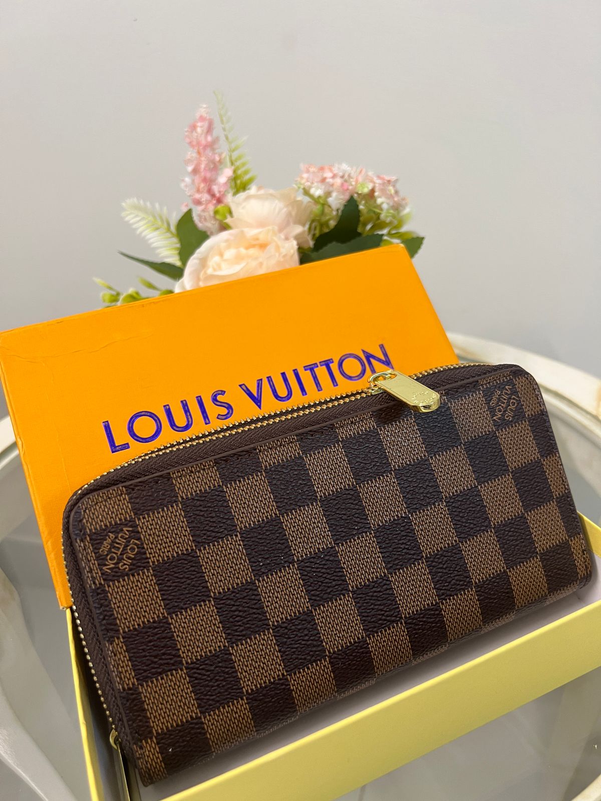 Louis Vuitton Damier Zip Wallet Style