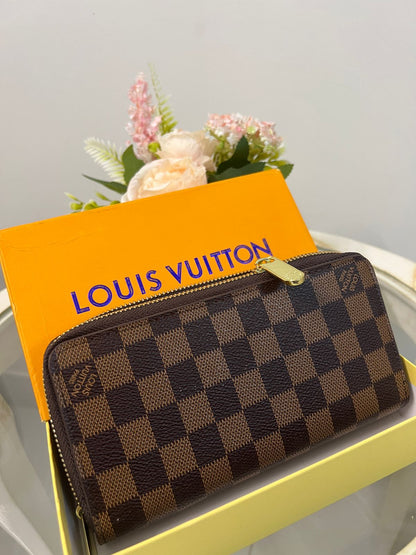 Louis Vuitton Damier Zip Wallet Style