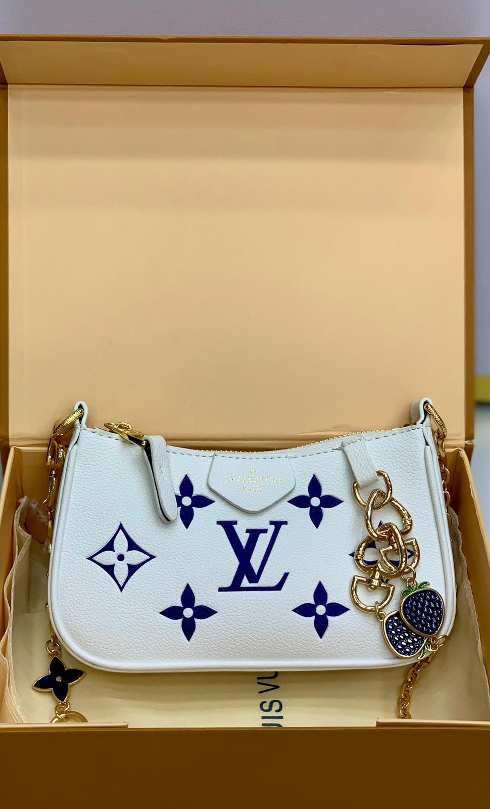 Louis Vuitton Easy Pouch on Strap