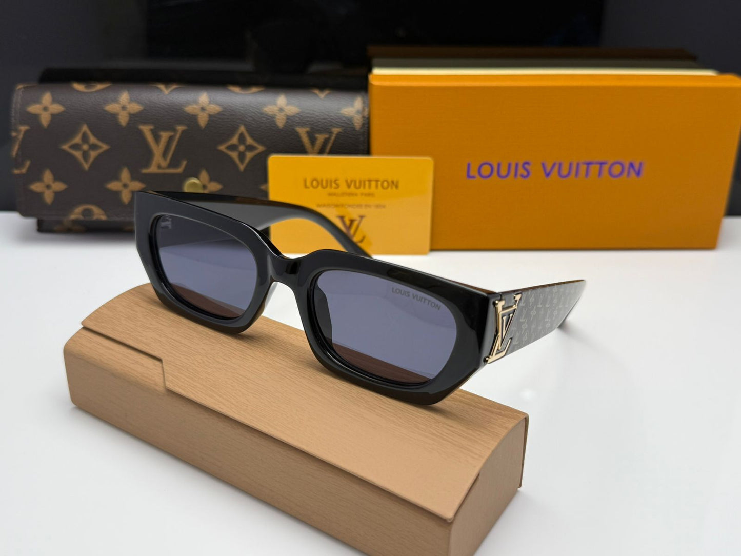 Louis Vuitton LV Link Temple Sunglasses