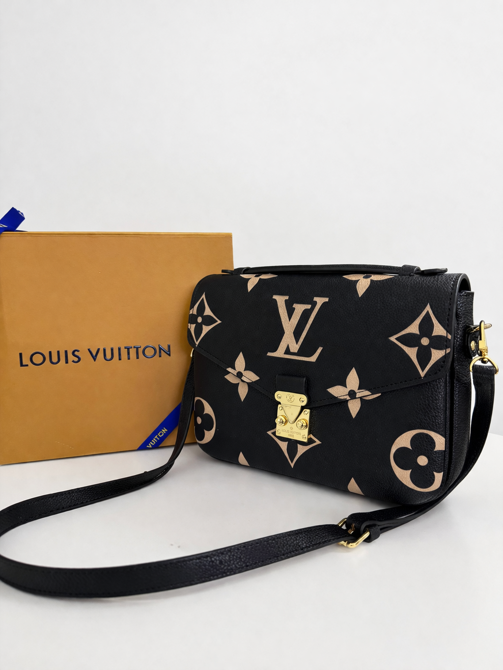 Louis Vuitton Pochette Métis