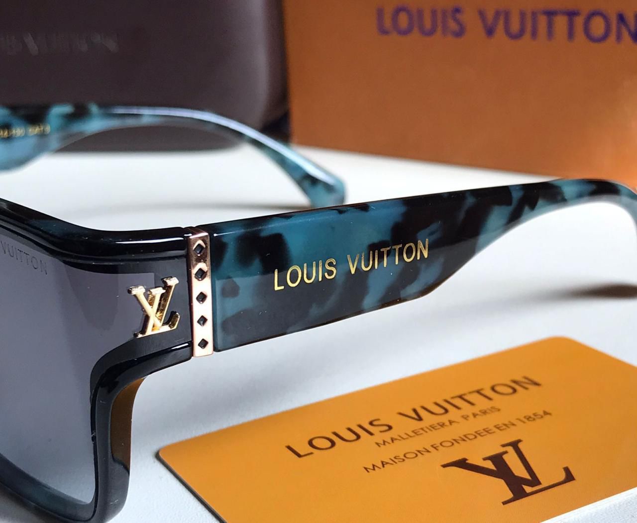Louis Vuitton Riviera Square Gradient Sunglasses