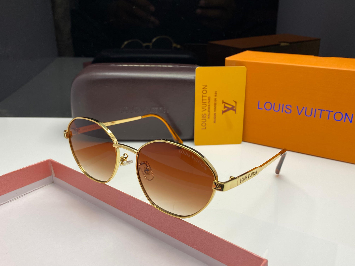 Louis Vuitton Round Metal Frame Gradient Sunglasses