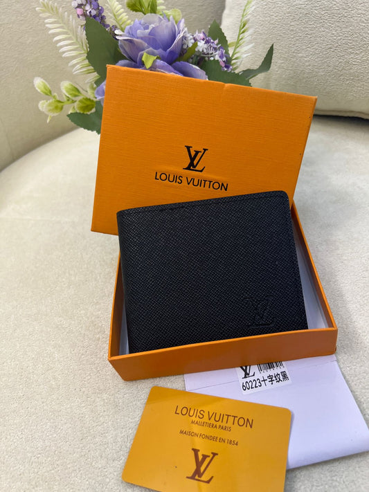 Lo-uis Vuitton Taiga Leather Bi-Fold Wallet Style