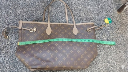 Louis Vuitton Neverfull GM Monogram Tote Bag With Removable Pouch