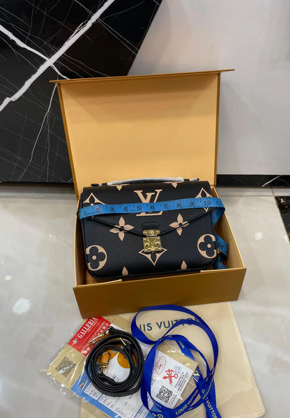 Louis Vuitton Pochette Métis