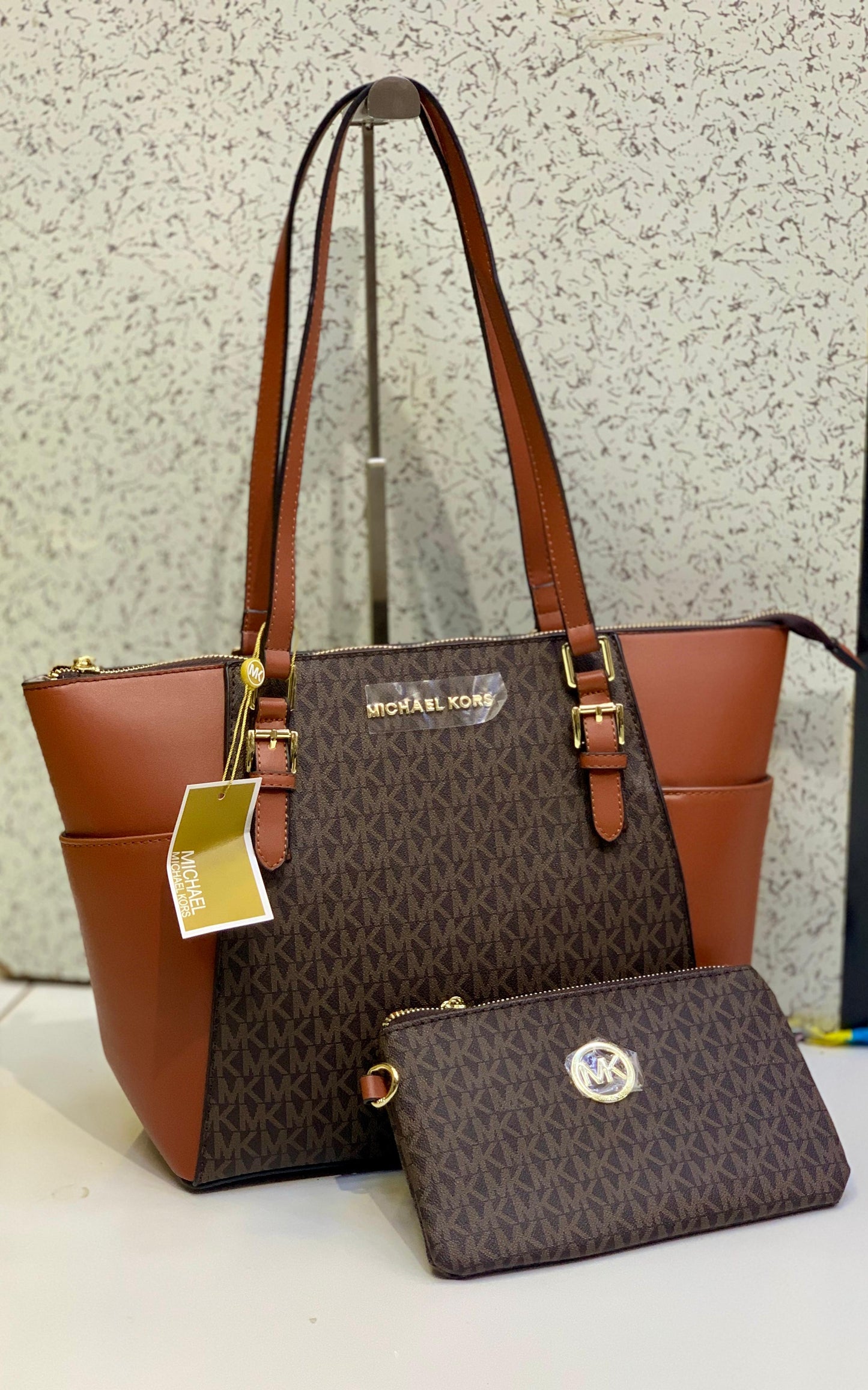 Michael Kors Charlotte Large Top Zip Tote (Signature Canvas)